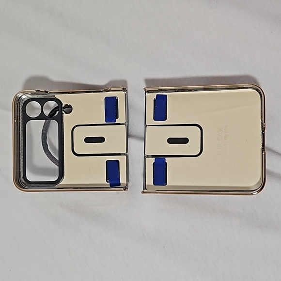 Galaxy z flip 4 case - Picture 2 of 3